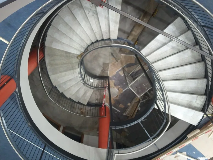 Wendeltreppe im Bau bei der Raiffeisenbank Murau